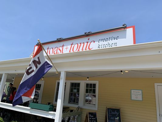 toast + tonic creative kitchen by null