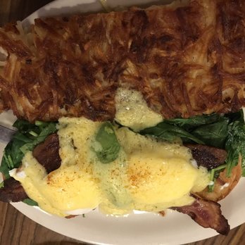 Deja Vu - Eggs Benedict - Breakfast & Brunch Near Me - Redding, California