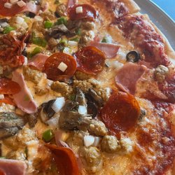 Carrico's Pizza - Deluxe Pizza