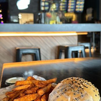 La Birra Bar - The GOLDEN - Burgers Near Me - North Miami Beach, Florida La Birra Bar - The GOLDEN - Burgers Near Me - North Miami Beach, Florida
