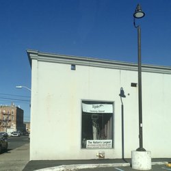 Triple S - Triple S is located in a nondescript building. Drive slowly or you might miss it!