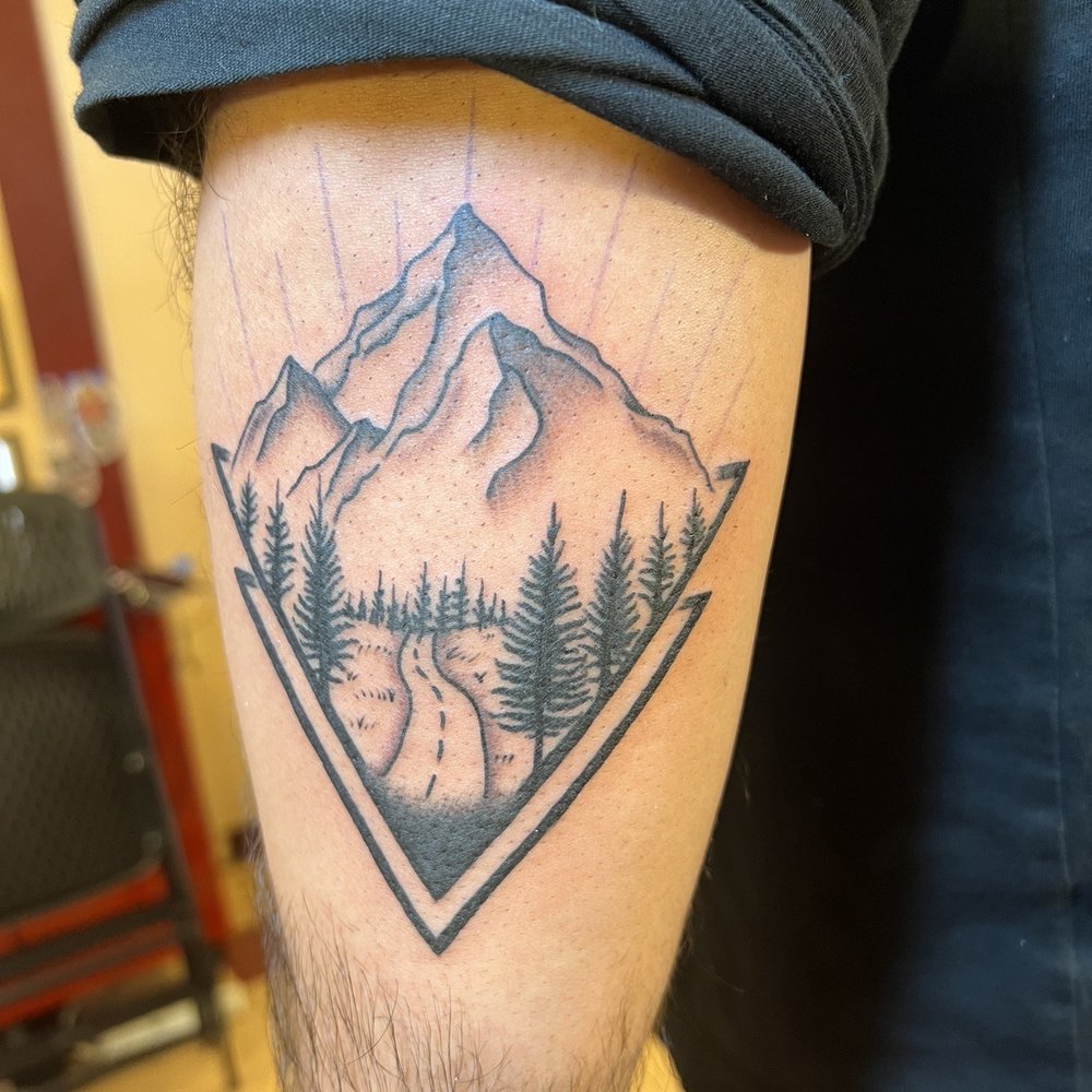 Classic Tattoo - Tattoo Near Me - Fullerton, California