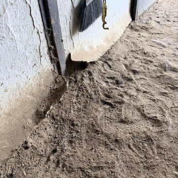 Willow Glen Equestrian - Example of sharp edges. - Horseback Riding Near Me - El Cajon, California