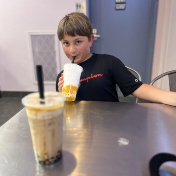 Poki Poki & Dragonitea - Poke Near Me - Fallbrook, California