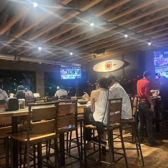 Toppers Pizza Place - Inside - Pizza Near Me - Oxnard, California Toppers Pizza Place - Inside - Pizza Near Me - Oxnard, California