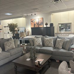 Home Living Furniture & Mattresses - Paula dean craftmaster made in USA