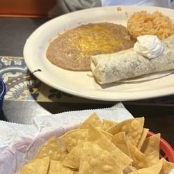 La Casa Don Miguel - Burrito Asada (missing melted cheese on top- ordered without pico de gallo)