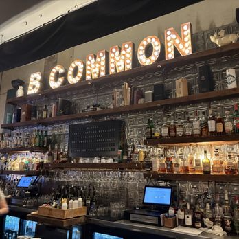 Common Restaurant - The awesome bar - Cocktail Bars Near Me - Savannah, Georgia Common Restaurant - The awesome bar - Cocktail Bars Near Me - Savannah, Georgia
