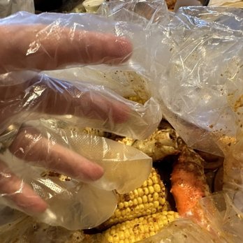 The Tasty Crab - These plastic gloves came in really handy. I ended up not messing up my hands at all. - Seafood Near Me - Skokie, Illinois The Tasty Crab - These plastic gloves came in really handy. I ended up not messing up my hands at all. - Seafood Near Me - Skokie, Illinois