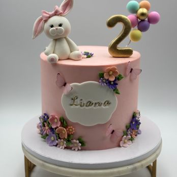 La Bouchée - Custom cake - Custom Cakes Near Me La Bouchée - Custom cake - Custom Cakes Near Me