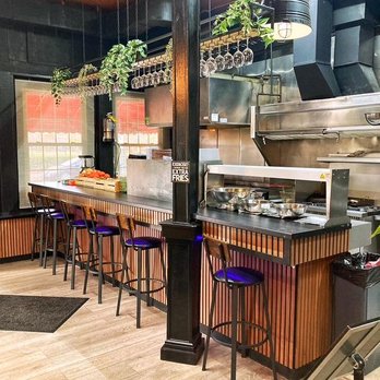 Charlie's Middle Eastern Cuisine - Kitchen View - Kosher Near Me - Norfolk, Virginia