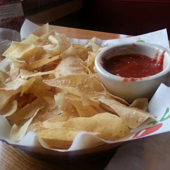 Chili's - Bottomless chips and salsa - American Near Me - Waterbury, Connecticut