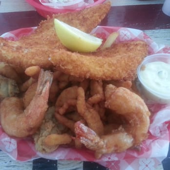 Bostwick's Chowder House - Fried seafood platter - Seafood Near Me - East Hampton, New York Bostwick's Chowder House - Fried seafood platter - Seafood Near Me - East Hampton, New York