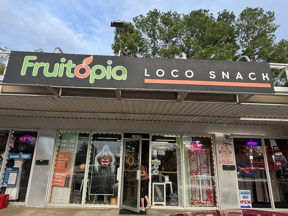 Fruitopia Loco Snacks Logo