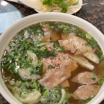 Kano Cafe - Combination Noodle Soup (Pho dac biet) - Sushi Bars Near Me - Temple, Texas