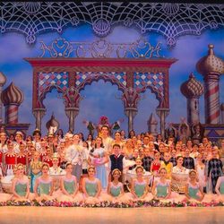 Los Angeles Ballet Academy - Opulent Nutcracker premier Alex Theater 2017