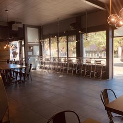 Peanuts Deluxe Cafe - New interior