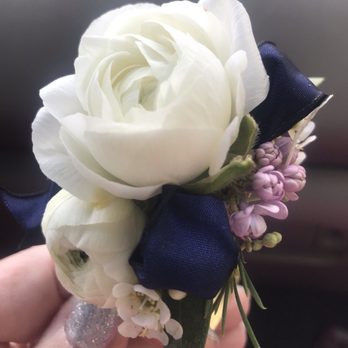 Fionna Floral - Beautiful custom wrist corsage Alice made   with short notice. Thank you for your excellent communication and flexible hours! - Florists Near Me - Pacific Grove, California