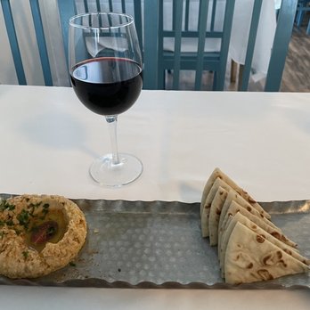 Red Onion Organic - Hummus - Mediterranean Near Me - Destin, Florida Red Onion Organic - Hummus - Mediterranean Near Me - Destin, Florida