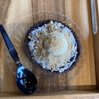 Pie Bar - Chocolate crust with Oreo mousse with nilla wafer crumbles and whipped cream - Desserts Near Me - Austin, Texas