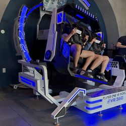 Player One VR World - Playing VR shooting game