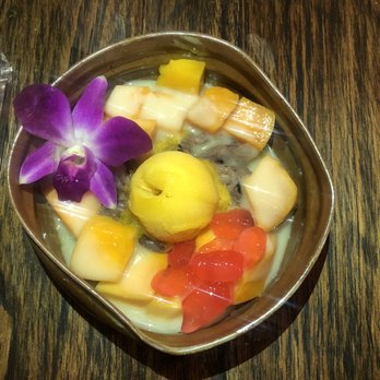 Thai District - Mango sticky rice - Thai Near Me - Long Beach, California Thai District - Mango sticky rice - Thai Near Me - Long Beach, California