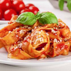 Soup 'R Meals - Handmade tagliatelle pasta and meat sauce!