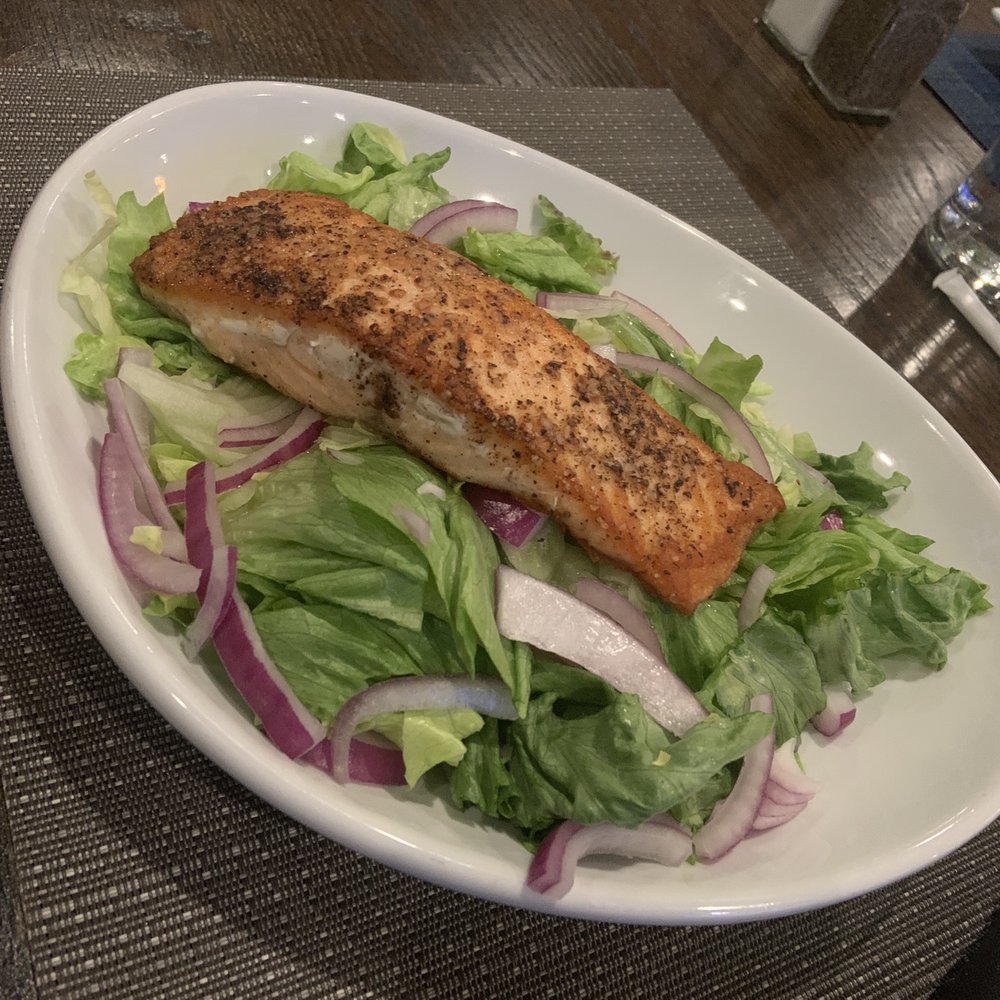 James Madison's Pub - House salad with salmon - American Near Me - Madison, Connecticut James Madison's Pub - House salad with salmon - American Near Me - Madison, Connecticut