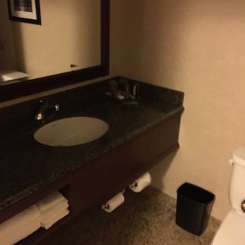 Indianapolis Marriott Downtown - Bathroom - Hotels Near Me - Indianapolis, Indiana