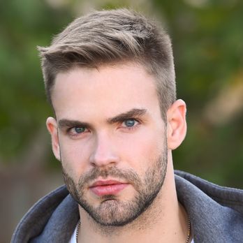 Senses Salon - Men's hair cut by expert barber - Hair Salons Near Me - Los Angeles, California Senses Salon - Men's hair cut by expert barber - Hair Salons Near Me - Los Angeles, California