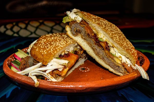 Los Molcajetes - Mi Casita by null