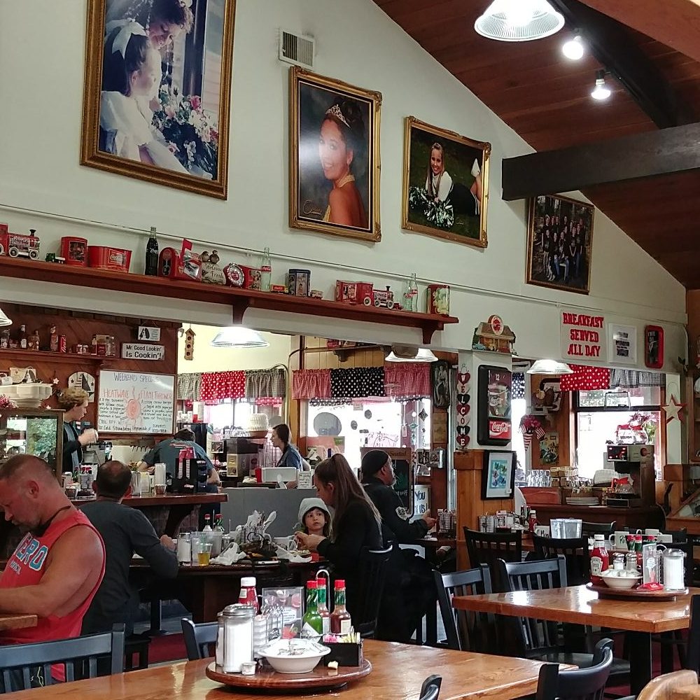 Charlie's Cafe - Interior - American Near Me - Enumclaw, Washington Charlie's Cafe - Interior - American Near Me - Enumclaw, Washington