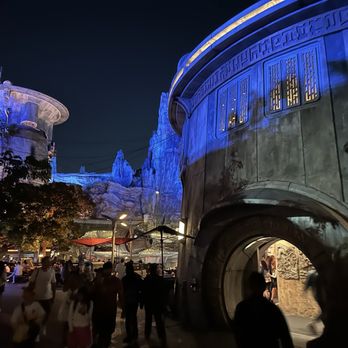 Star Wars: Galaxy's Edge - Amusement Parks Near Me - Anaheim, California
