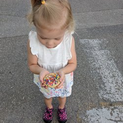 Bailey's General Store - Free cookies to kiddos at the bakery