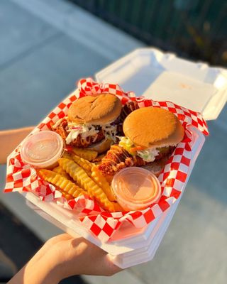 Jojo’s Hot Chicken by null