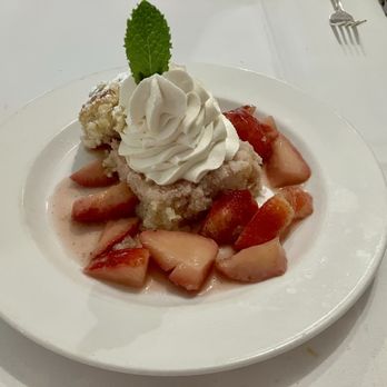 Commander's Palace - Strawberry shortcake - Cajun/Creole Near Me - New Orleans, Louisiana