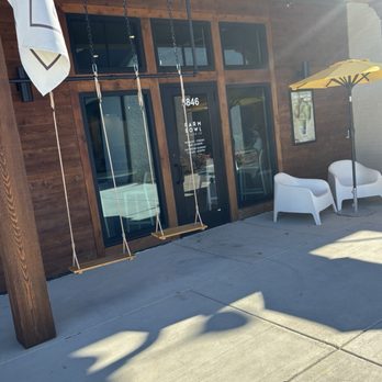 Farm Bowl + Juice - Outside seating - Acai Bowls Near Me - Hoover, Alabama