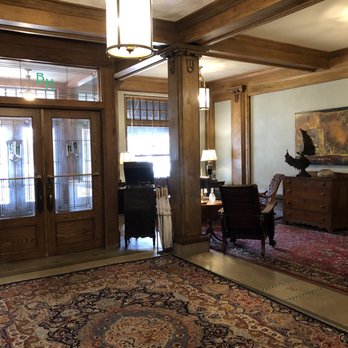 Blackhawk Hotel - Hotels Near Me - Cedar Falls, Iowa