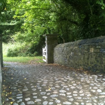 Newbridge House - The bridge between the house and the meadows - Playgrounds Near Me