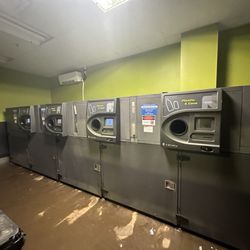 Kroger Food & Pharmacy - None of these were working when I went.