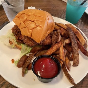 The Foundry Table & Tap - Delicious crispy chicken sandwich - Gastropubs Near Me - Pittsburgh, Pennsylvania
