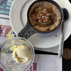 Au Bureau - The Hot Cookie