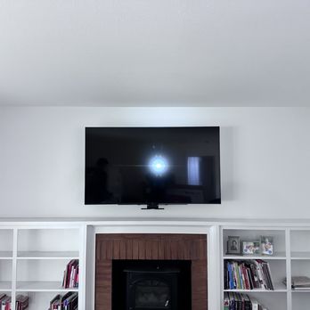 Luminare Electrical - Wall tv installation - Electricians Near Me - Macomb, Missouri Luminare Electrical - Wall tv installation - Electricians Near Me - Macomb, Missouri
