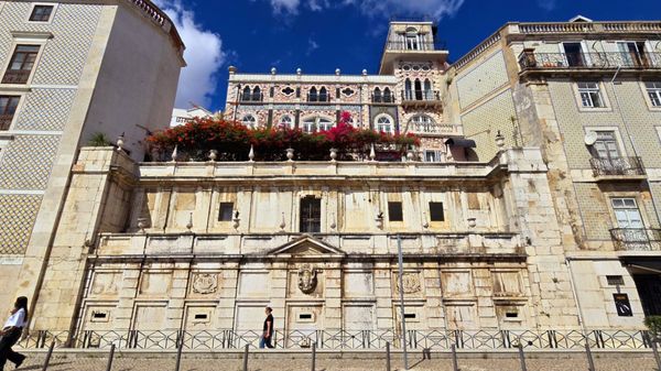 Palacete Chafariz d'El Rei by null
