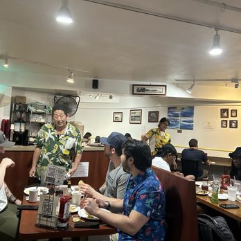 Eggs 'n Things - Waikiki Beach Eggspress - Gods and friendly service - Breakfast & Brunch Near Me - Honolulu, Hawaii Eggs 'n Things - Waikiki Beach Eggspress - Gods and friendly service - Breakfast & Brunch Near Me - Honolulu, Hawaii