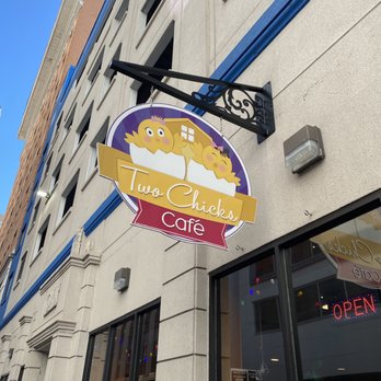 Two Chicks Café - CBD - Great breakfast and brunch place in NOLA! - Breakfast & Brunch Near Me - New Orleans, Louisiana Two Chicks Café - CBD - Great breakfast and brunch place in NOLA! - Breakfast & Brunch Near Me - New Orleans, Louisiana