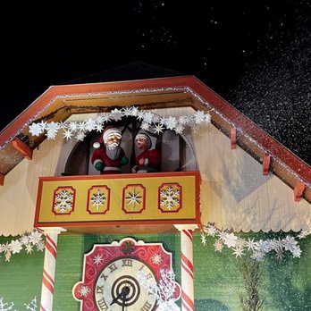 The Incredible Christmas Place - Snow!!! - Gift Shops Near Me - Pigeon Forge, Tennessee The Incredible Christmas Place - Snow!!! - Gift Shops Near Me - Pigeon Forge, Tennessee