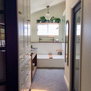 MPH Construction - Small but mighty master bath - General Contractors Near Me - Irvine, California
