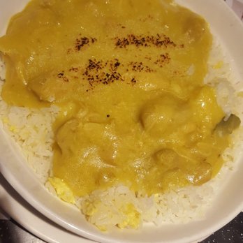 Cafe Hollywood - Portuguese style baked chicken on rice ($8.50) - Chinese Near Me - Markham, Ontario Cafe Hollywood - Portuguese style baked chicken on rice ($8.50) - Chinese Near Me - Markham, Ontario