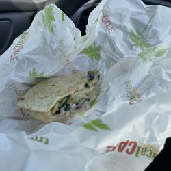 This is supposed to be the hummus wrap!